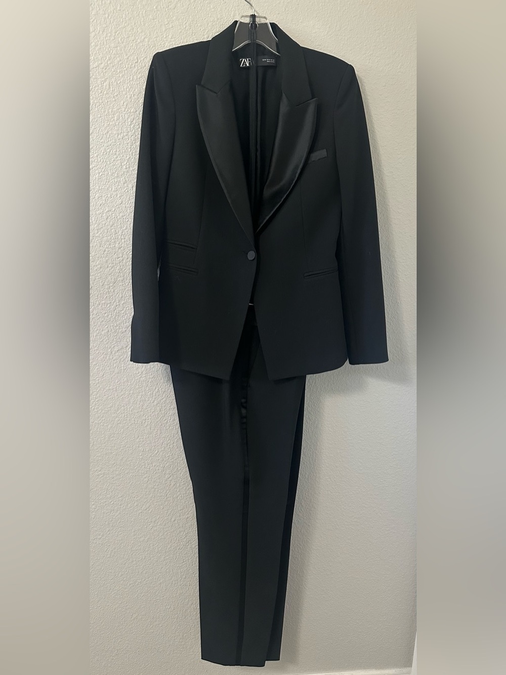 Zara Black Tuxedo Suit Set - Blazer M /Pants L